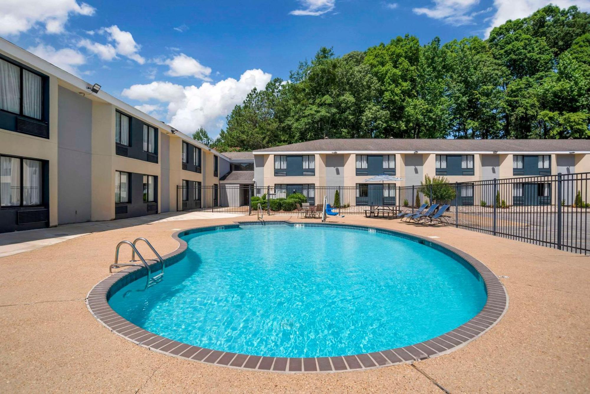 Rodeway Inn Tuscaloosa Near University Esterno foto
